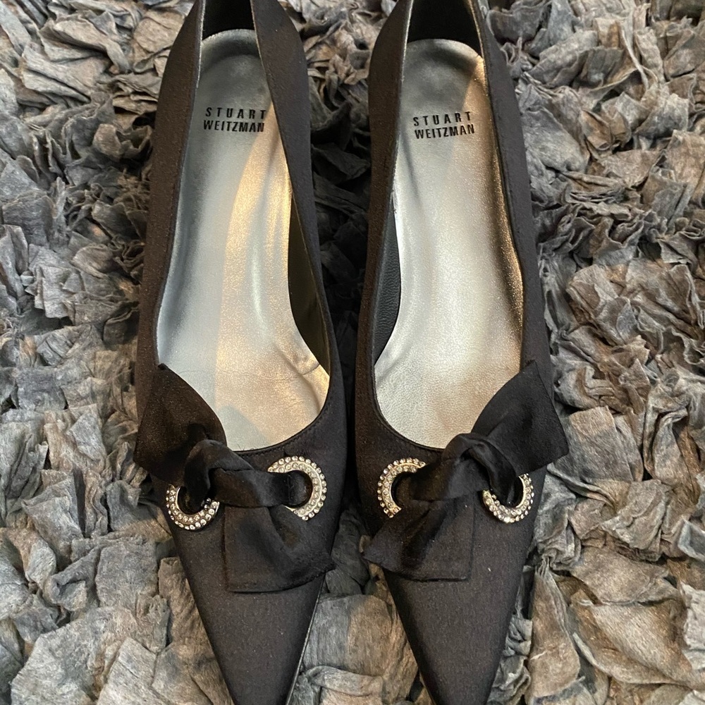 Stuart Weitzman Kitten Heels Size 7.5 - image 1